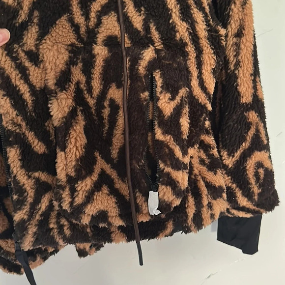 VARLEY Montalavo Fleece Jacket Hooded NWT L - Picture 4 of 5